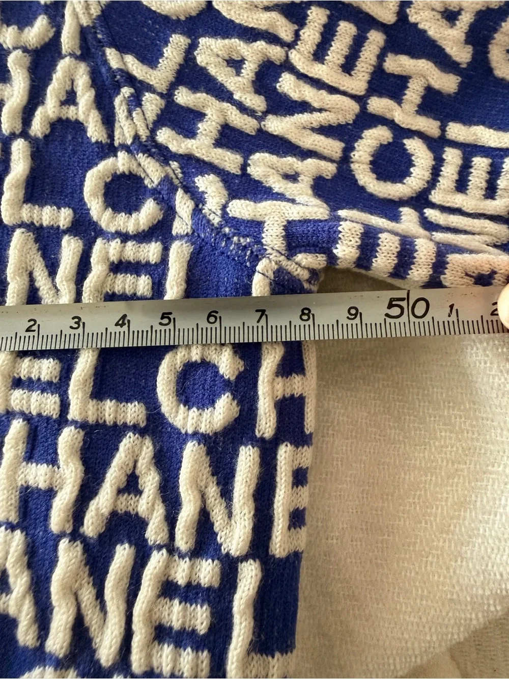 CHANEL logo knit